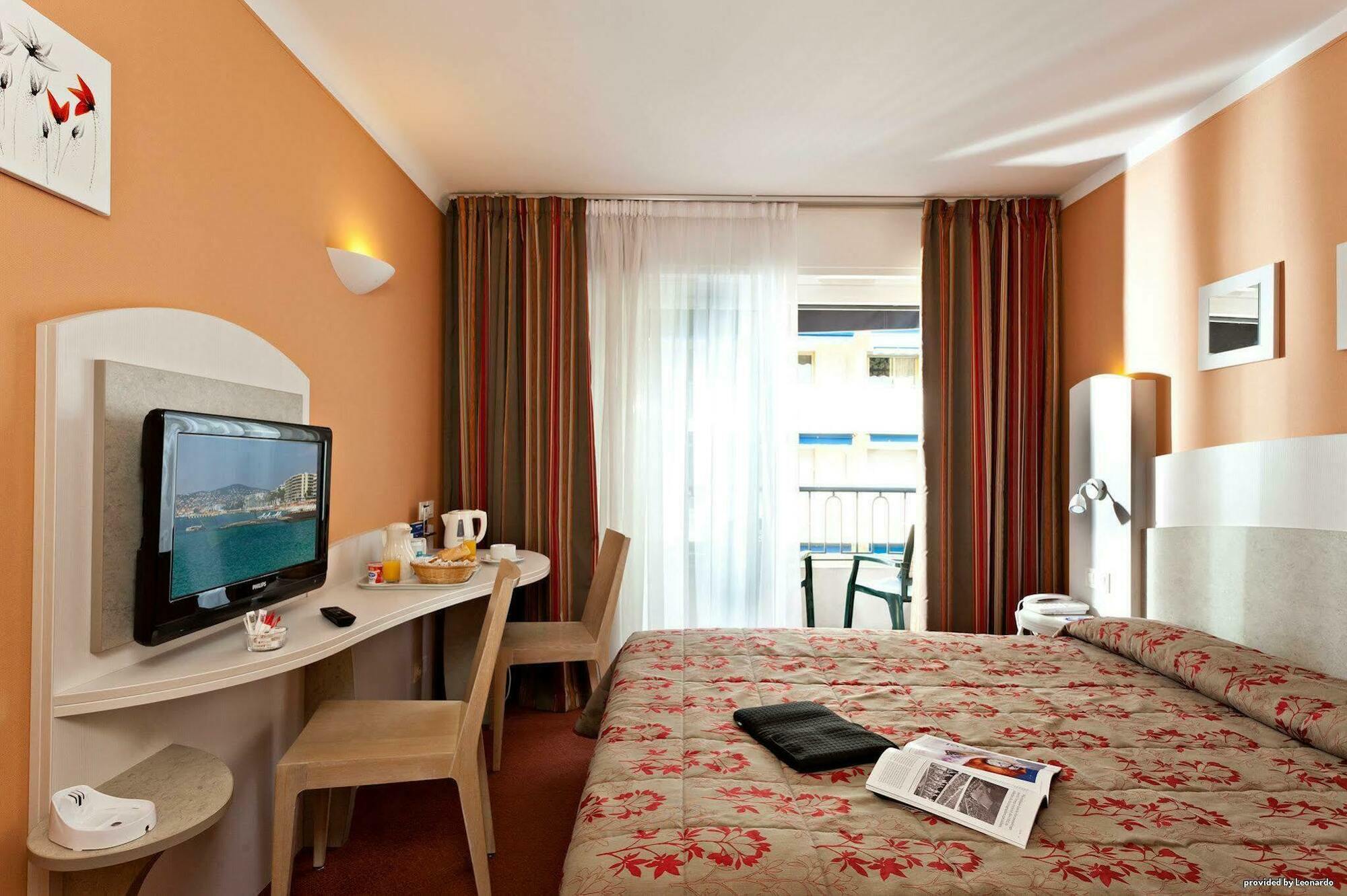 Western Astoria Hotel